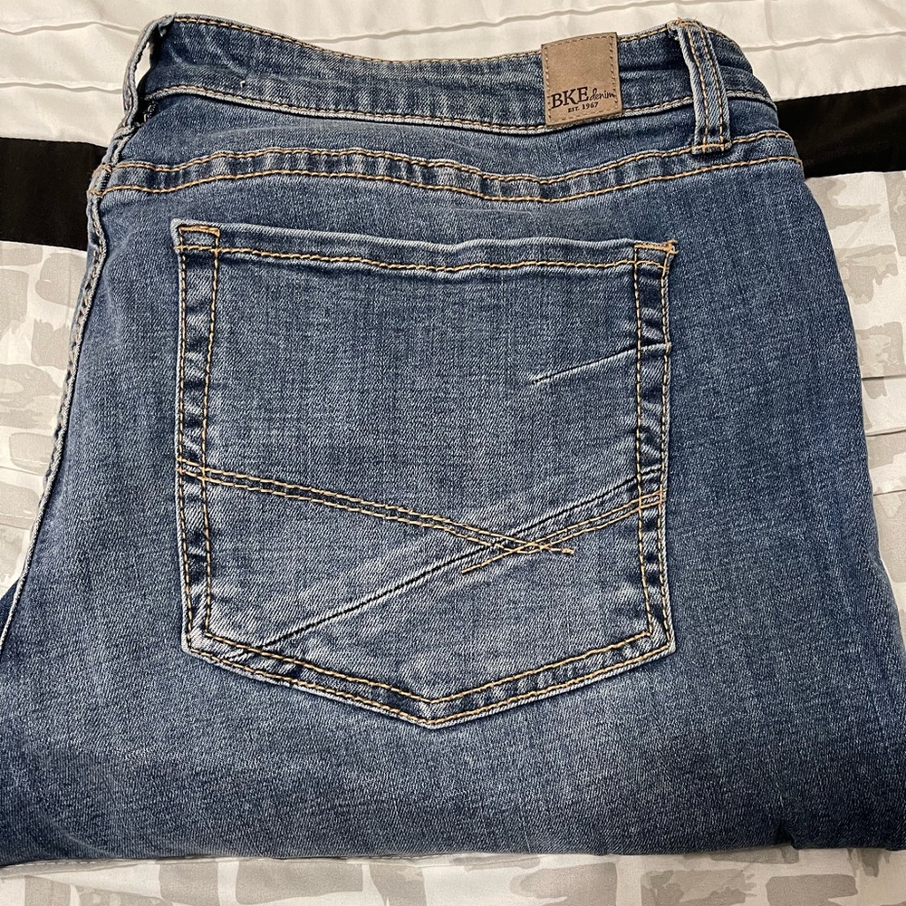 Women’s BKE Jean Capri Pants